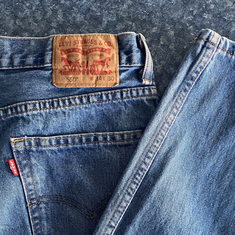 Levi's 550 Relaxed Fit Jeans - Light Blue Denim